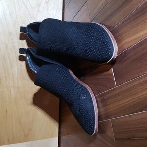 Nordstrom BP Perforated Black Bootie 7.5